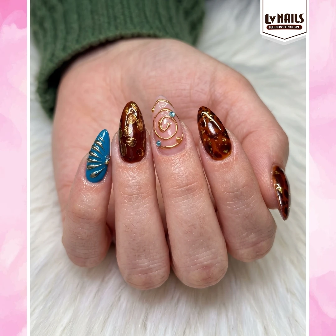 Nail colours